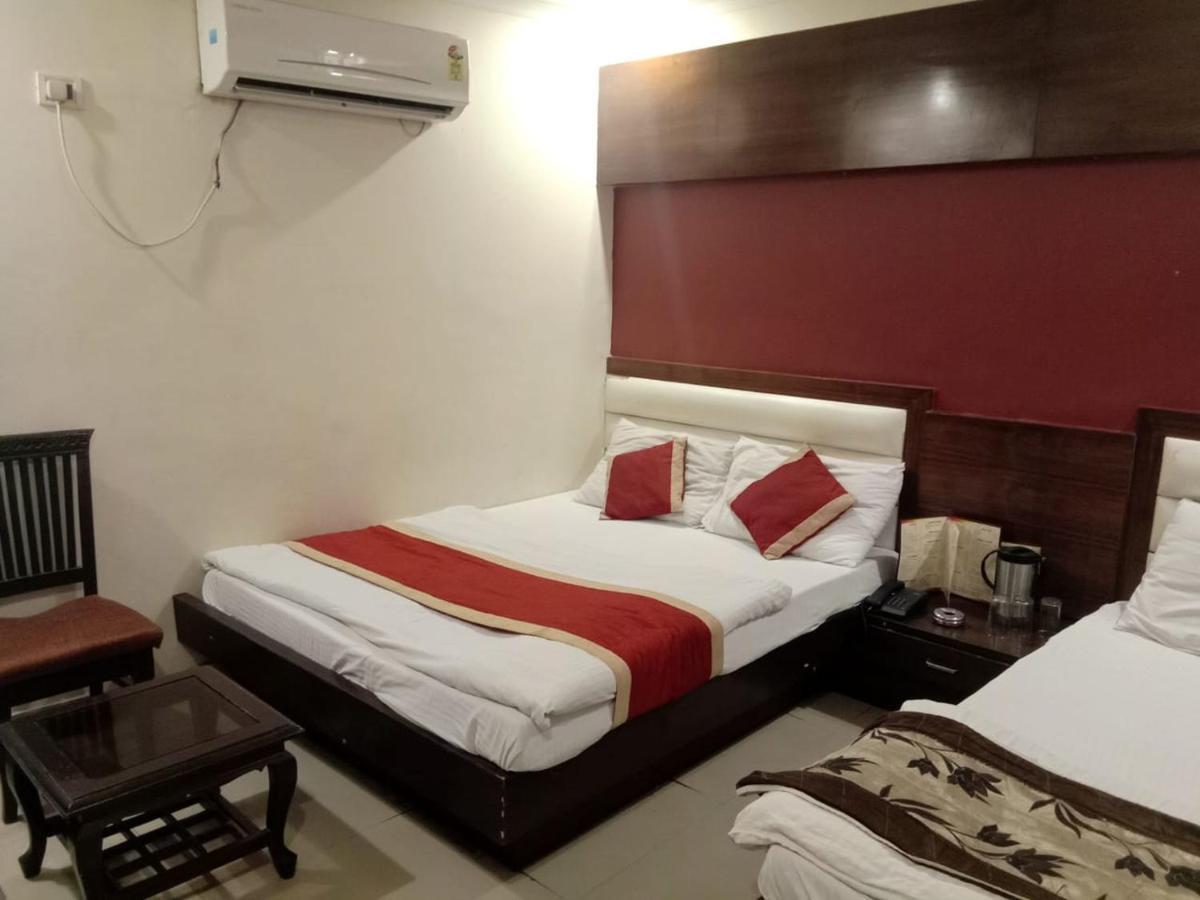 Hotel Star Palace Új-Delhi Kültér fotó